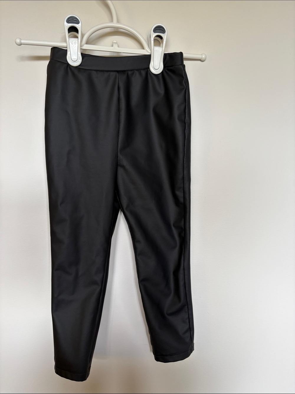 Zara Kids Black Faux Leather Leggings – Size 2–3